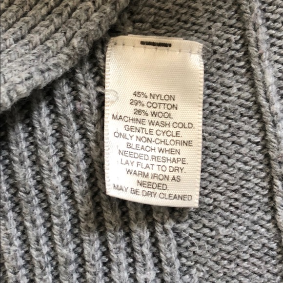 Worn WHBM gray sweater size xsmall - Picture 4 of 4